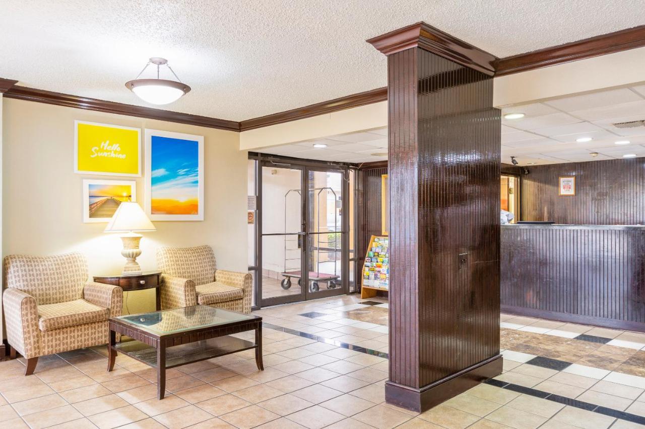Oyo Hotel Baton Rouge Mid City Exteriör bild