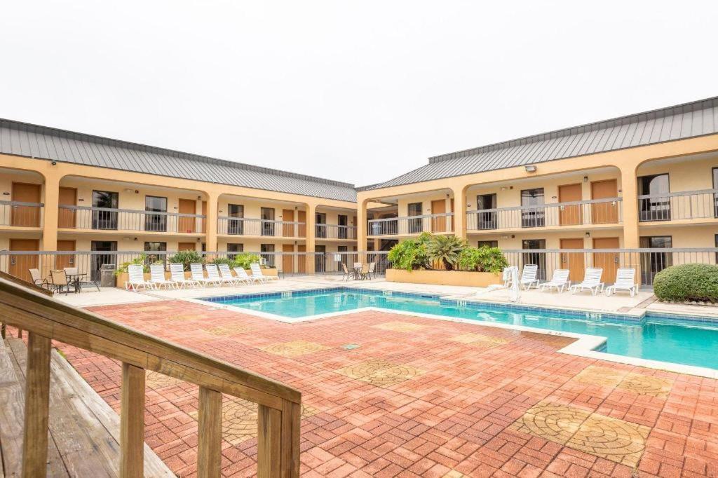 Oyo Hotel Baton Rouge Mid City Exteriör bild