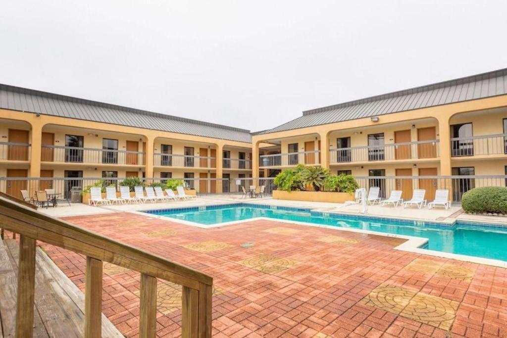 Oyo Hotel Baton Rouge Mid City Exteriör bild